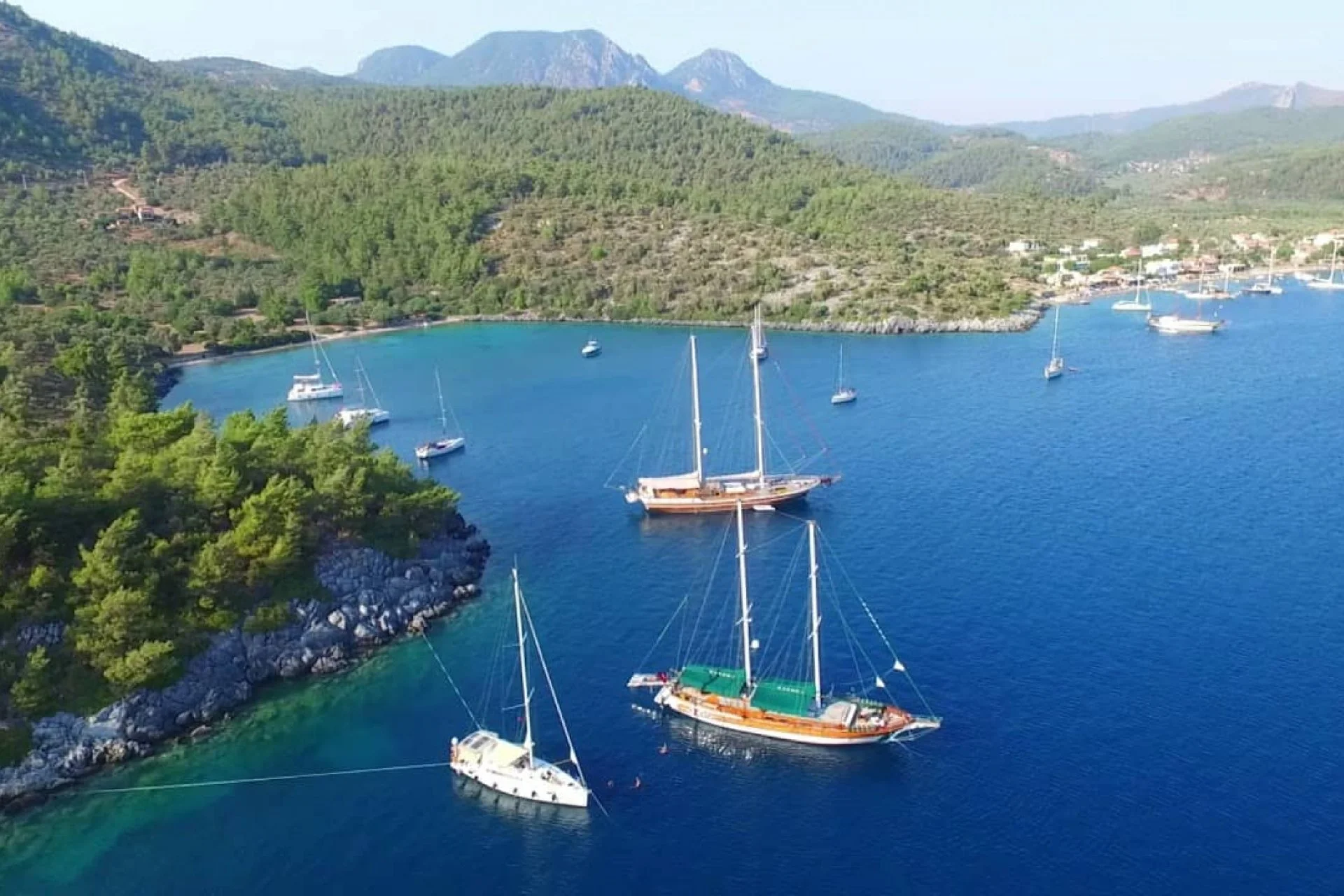 Çökertme Bay