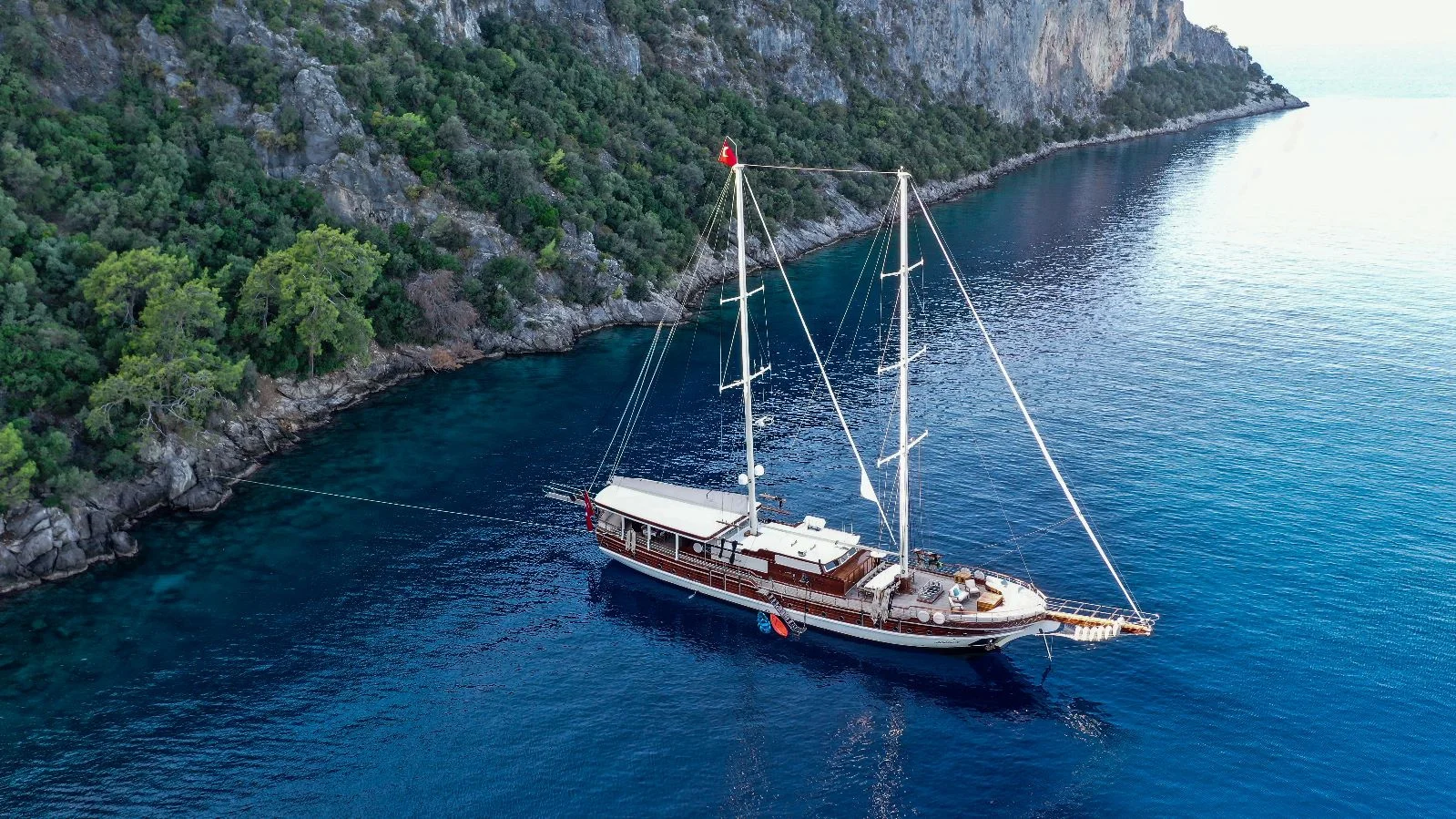 Ada Deniz: Deluxe Yacht Charter Turkey