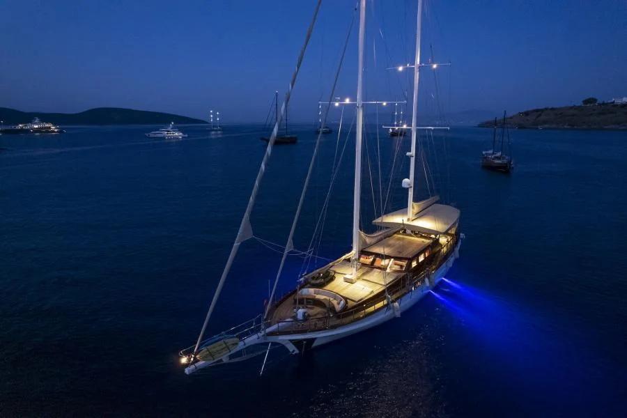 Arabella Yacht: VIP Luxury Yacht Hire — photo 3