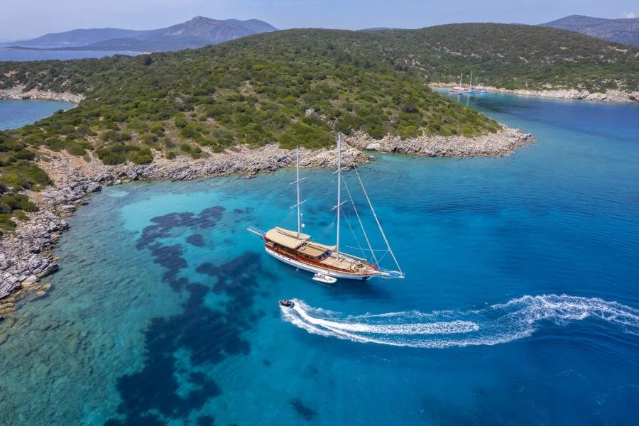 Arabella Yacht: VIP Luxury Yacht Hire — cover photo