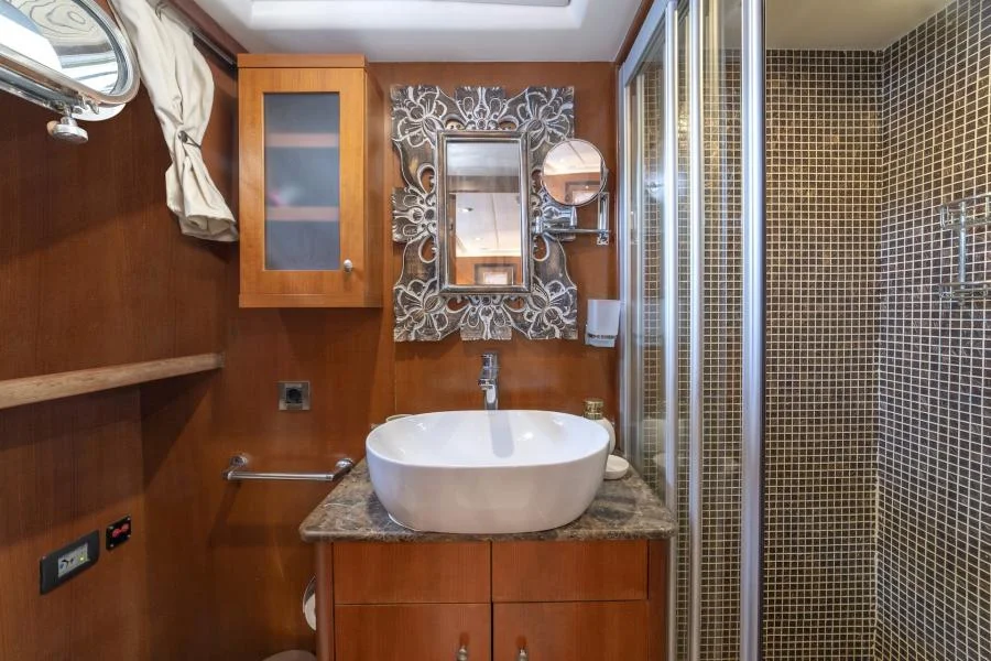 Arabella Yacht: VIP Luxury Yacht Hire — photo 11