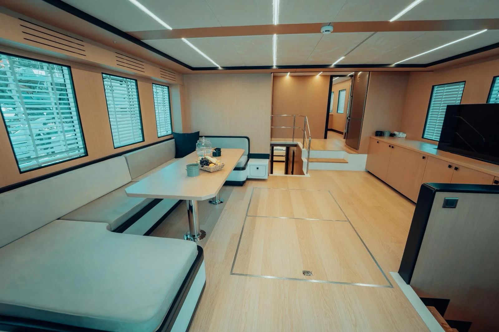 Beluga Trawler: Luxury Private Charter — photo 11