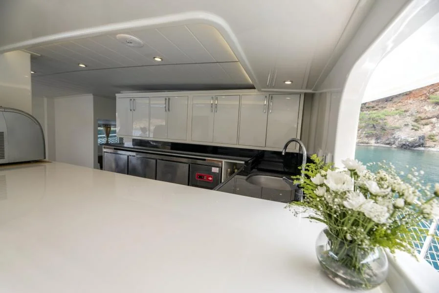 Kayhan 11: Large Yacht Charter — photo 16