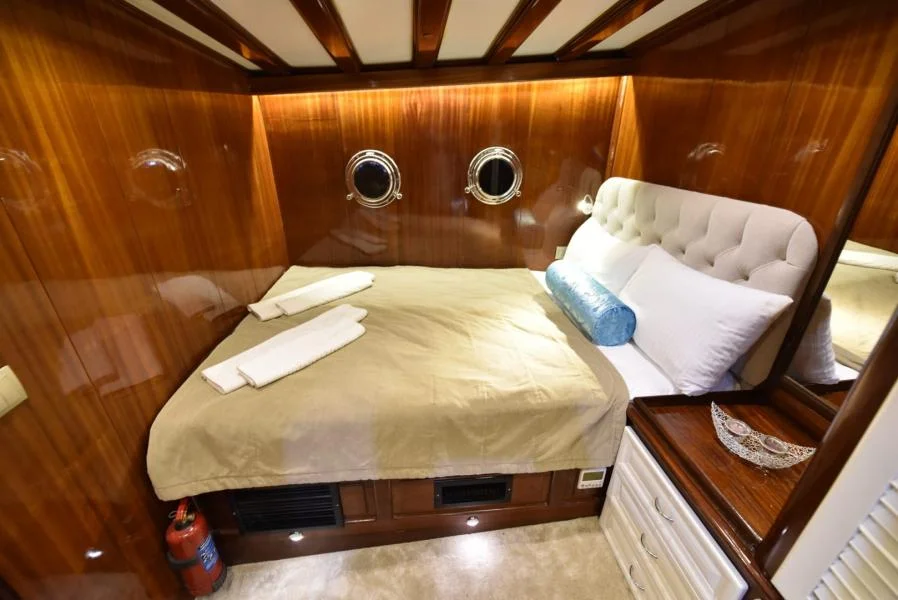 Kayhan 11: Large Yacht Charter — photo 21