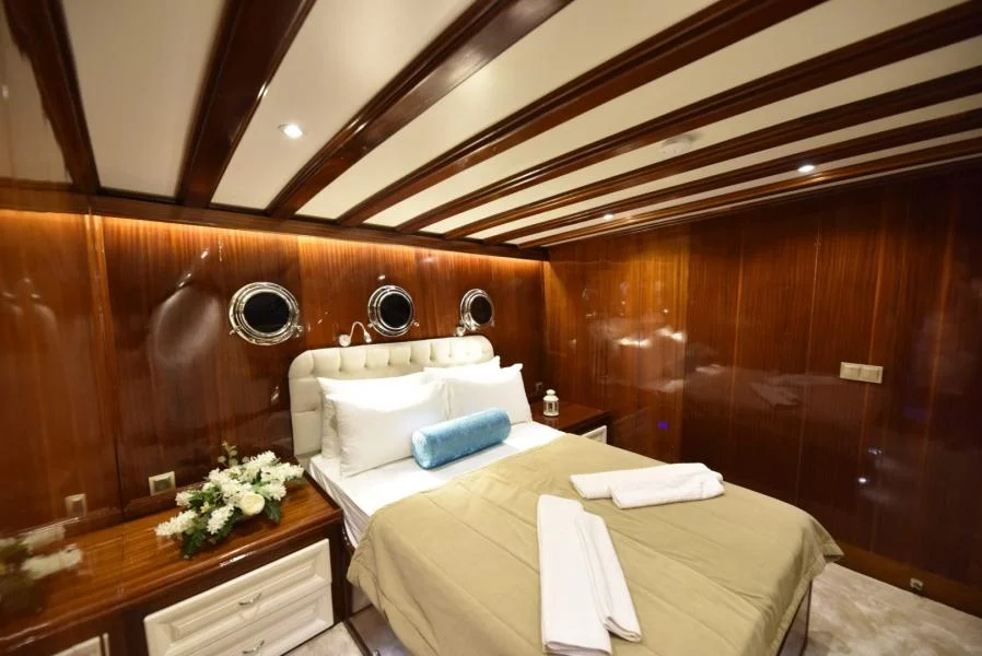 Kayhan 11: Large Yacht Charter — photo 19
