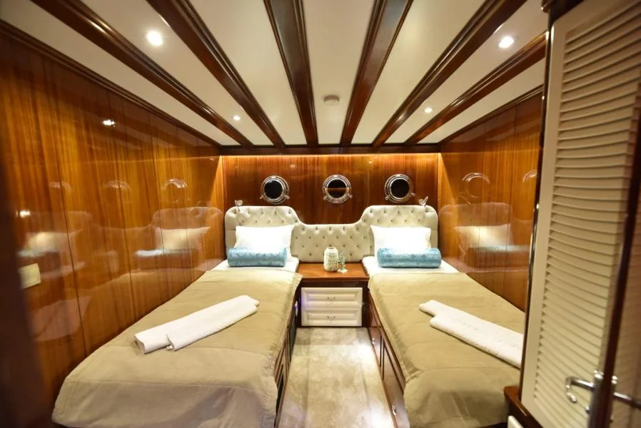 Kayhan 11: Large Yacht Charter — photo 23