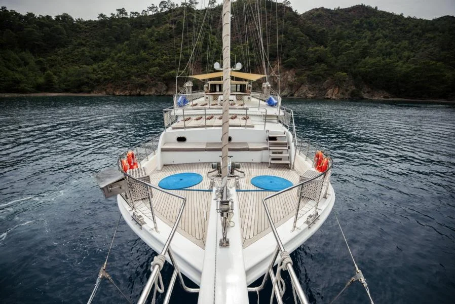 Kayhan 11: Large Yacht Charter — photo 2