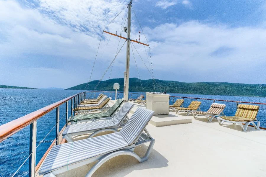 Love Boat: High-Capacity Luxury Yacht Charter Turkey — photo 4