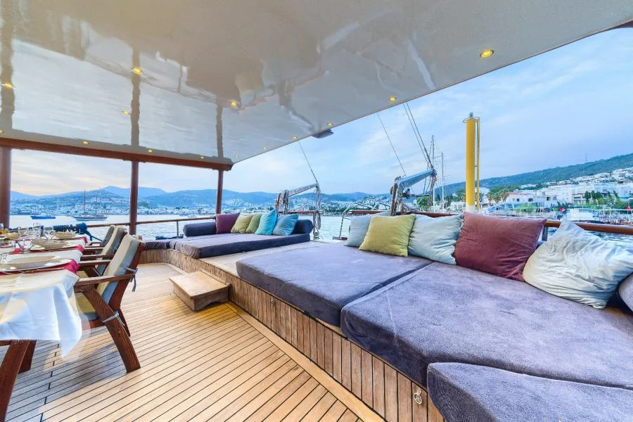 Love Boat: High-Capacity Luxury Yacht Charter Turkey — photo 6