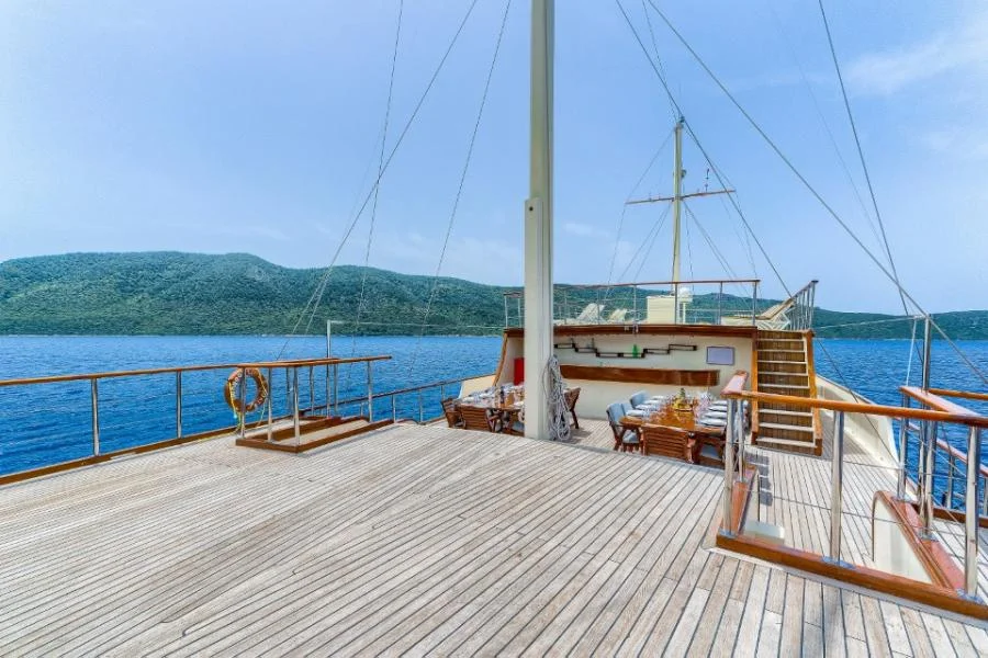 Love Boat: High-Capacity Luxury Yacht Charter Turkey — photo 3