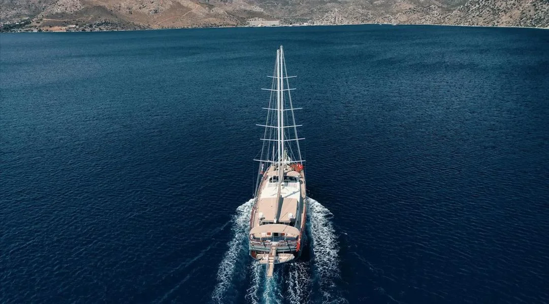 Nevra Queen: Elite High Capacity Charter — photo 4