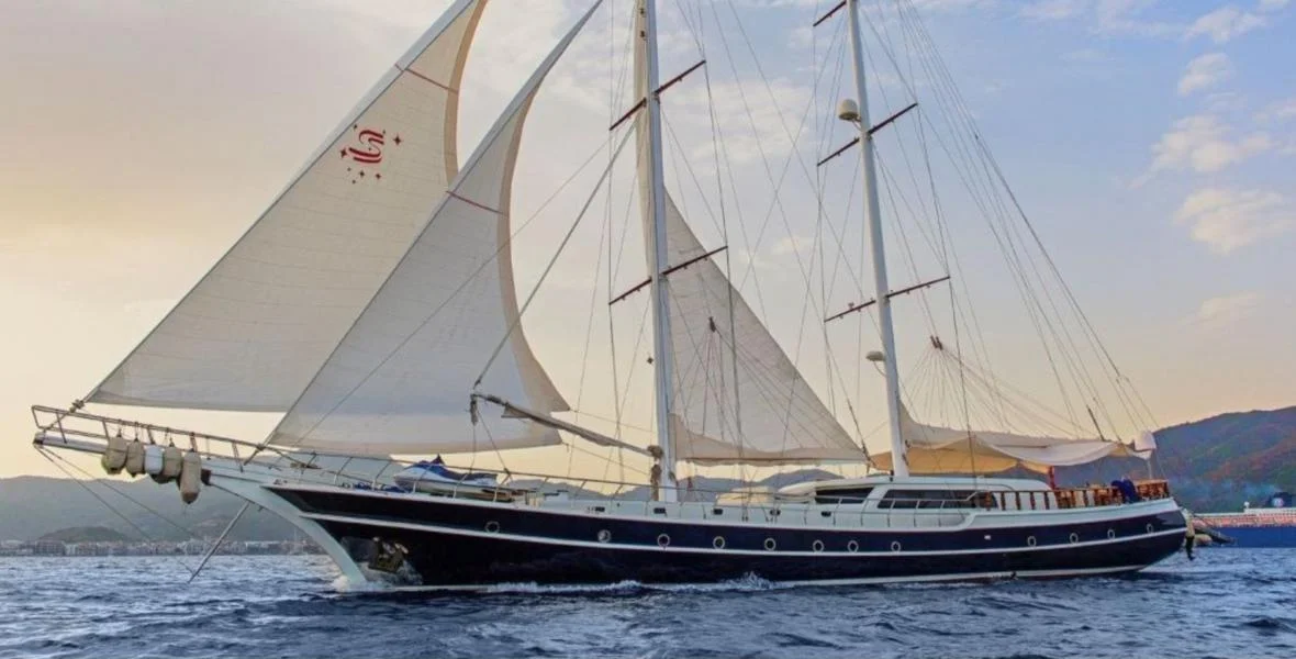 Perla Del Mar 2: Deluxe Private Charter — photo 1