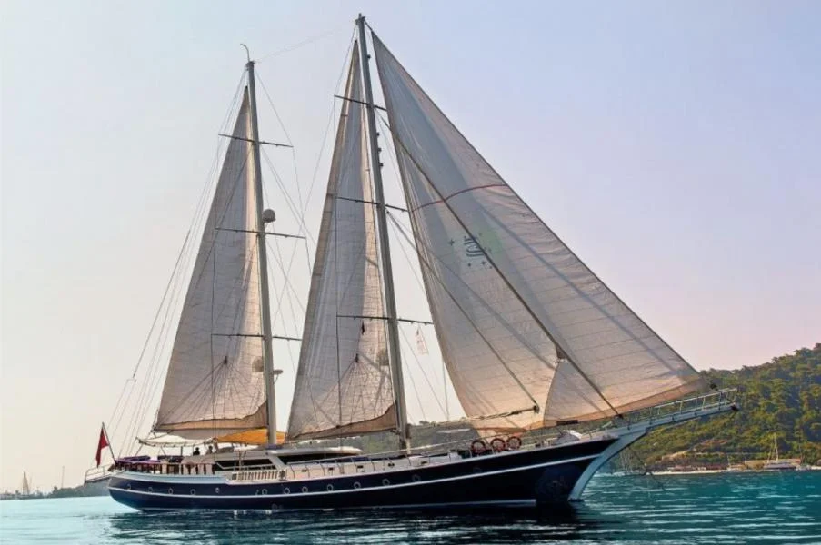 Perla Del Mar 2: Deluxe Private Charter — photo 3