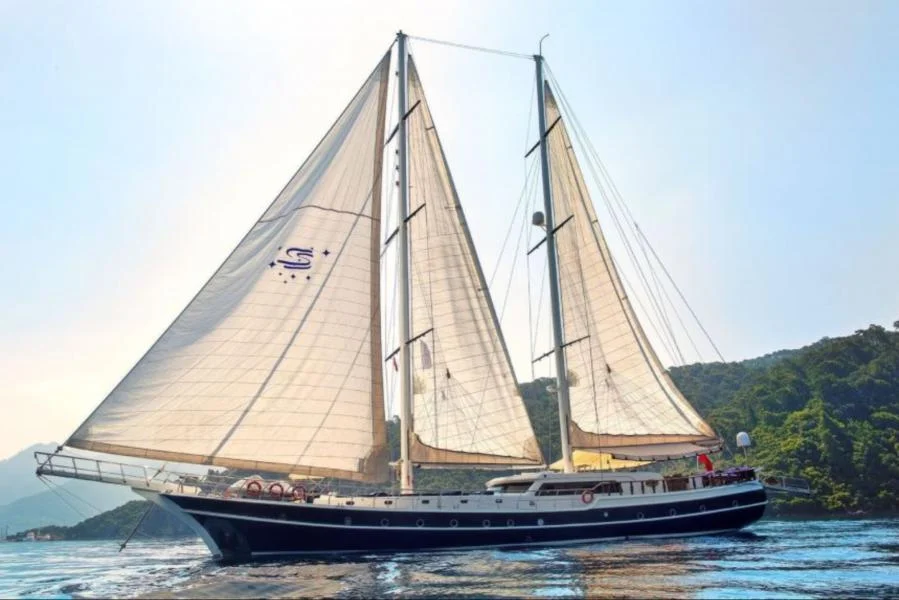 Perla Del Mar 2: Deluxe Private Charter — photo 2