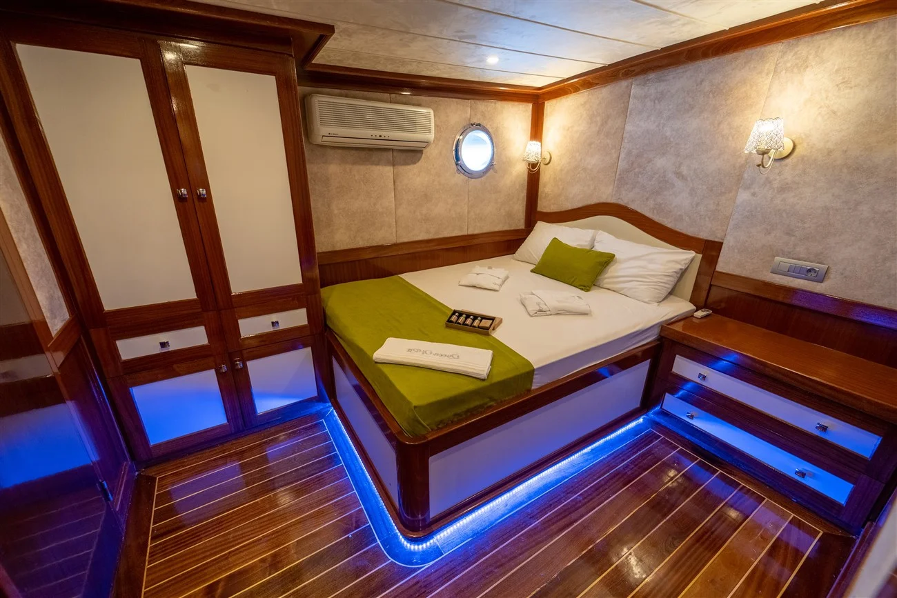 Queen of RTT: Premium Yacht Charter Turkey — photo 59