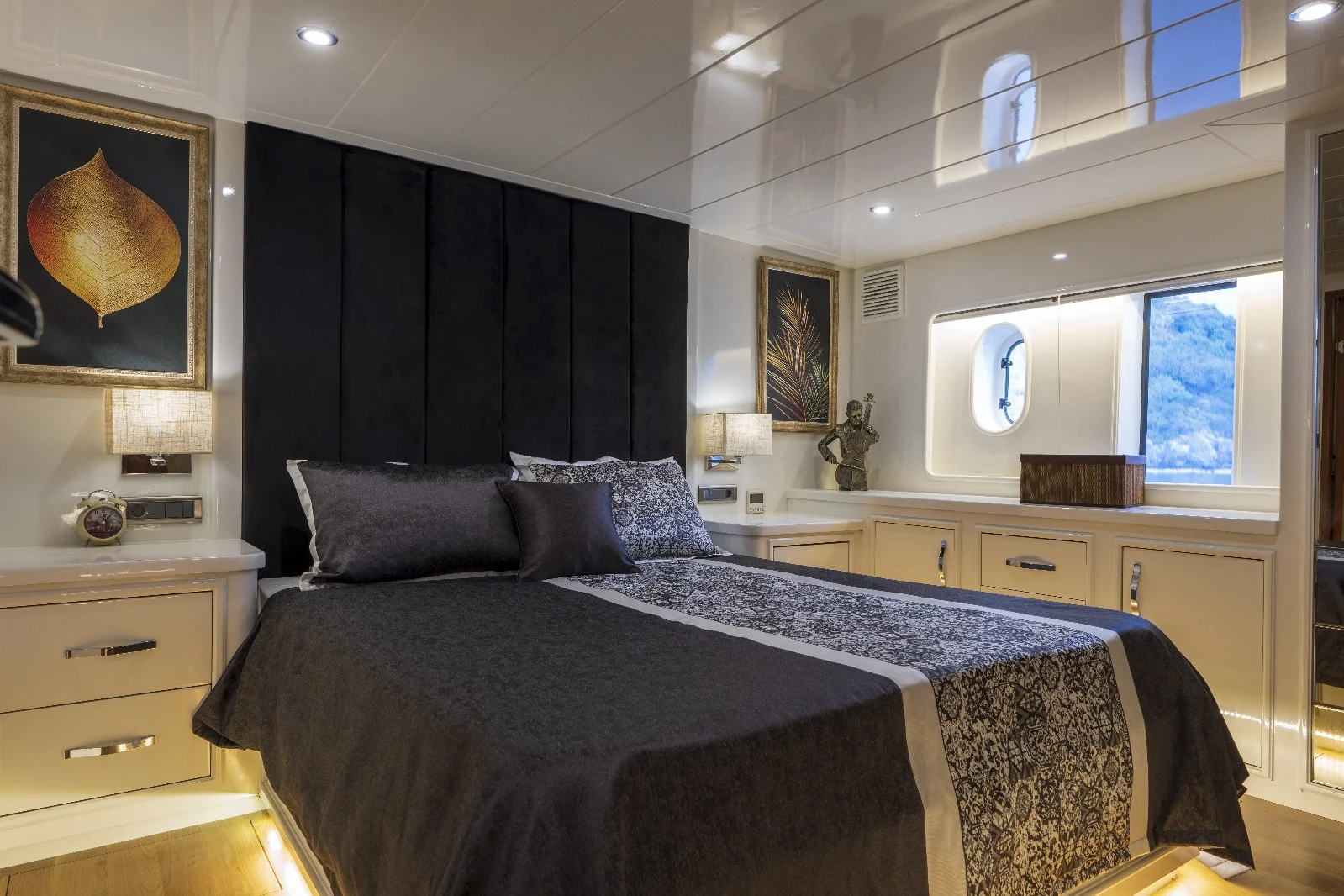 Simay S Yacht: Luxury Trawler Charter in Fethiye — photo 33
