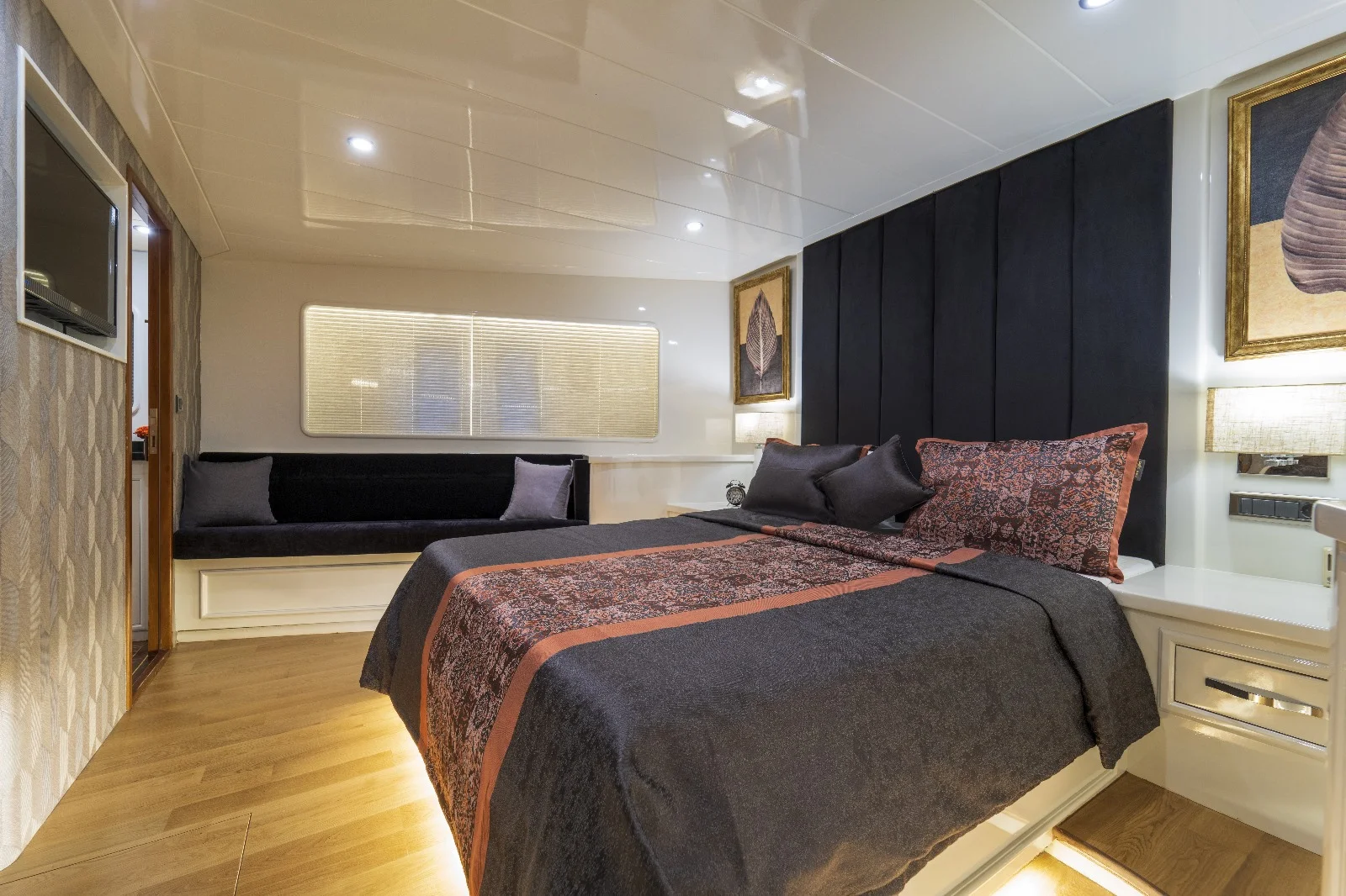 Simay S Yacht: Luxury Trawler Charter in Fethiye — photo 34